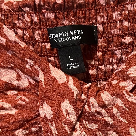 Vera Wang Large Women’s Tank - Picture 3 of 3